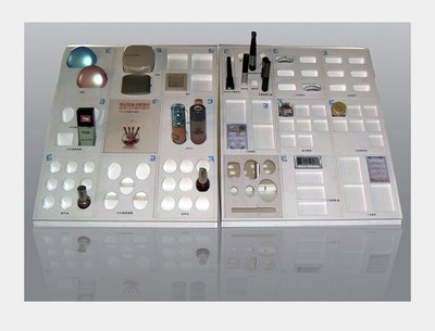 深圳源藝坊 專業(yè)定制化妝品亞克力展示架，助力品牌形象升級